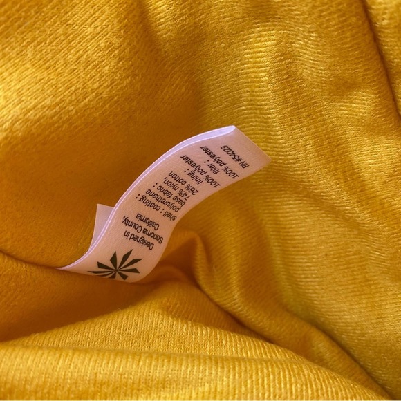 ATHLETA Yellow Water Resistant Hooded Fully Lined Vest XXS - Picture 6 of 7